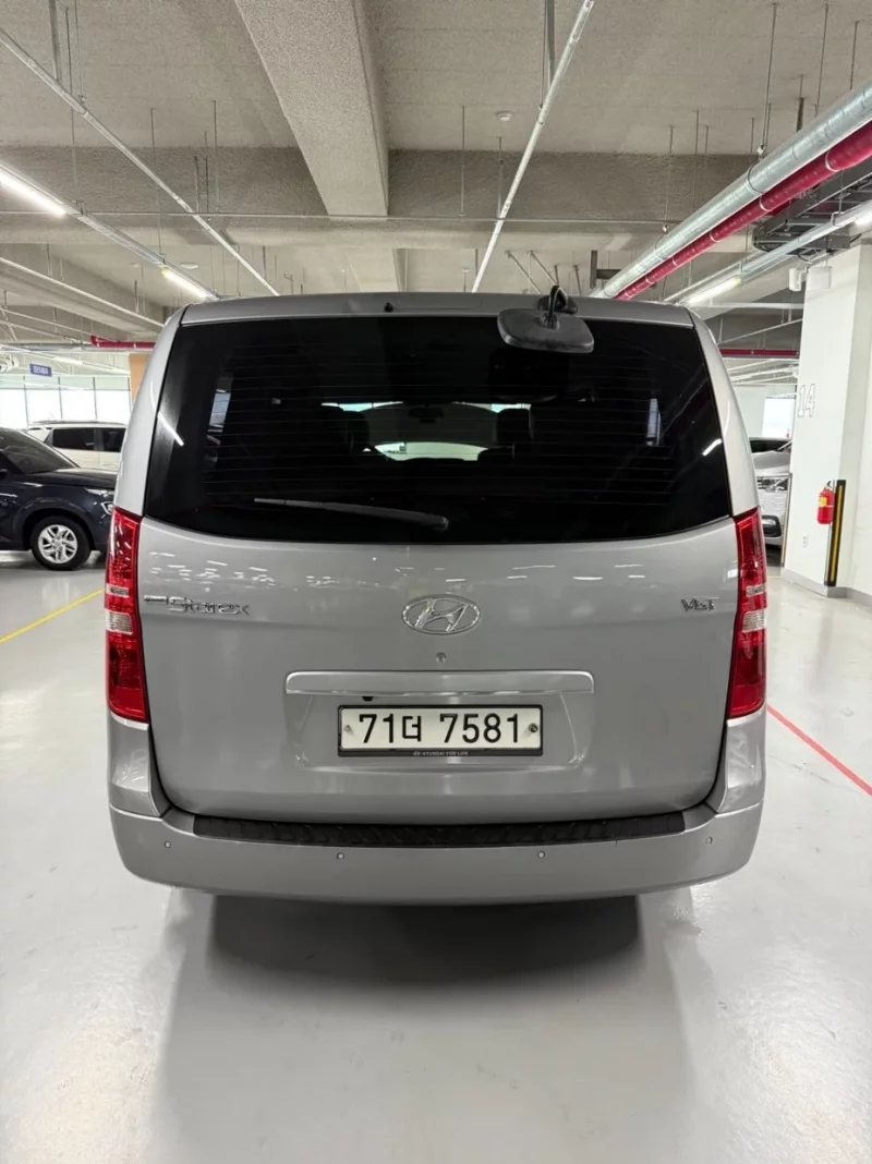 Hyundai Starex