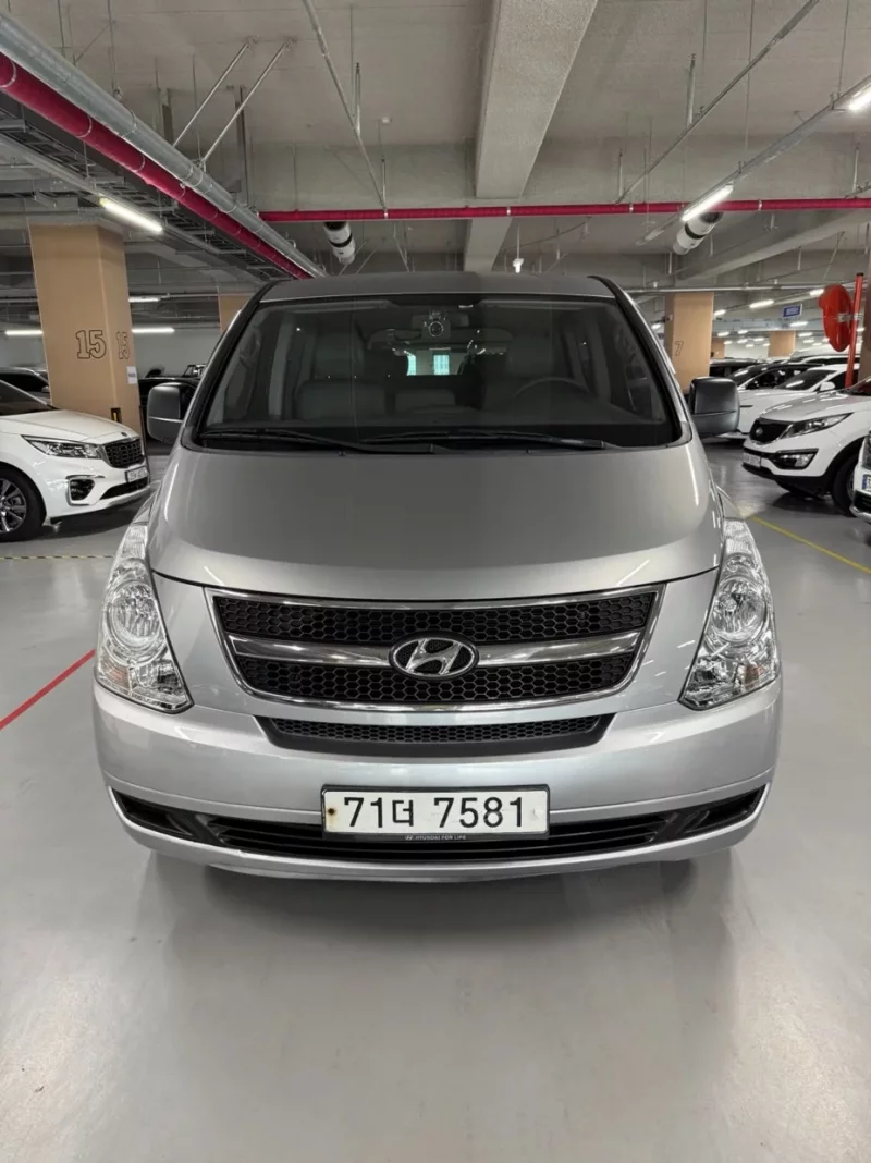 Hyundai Starex