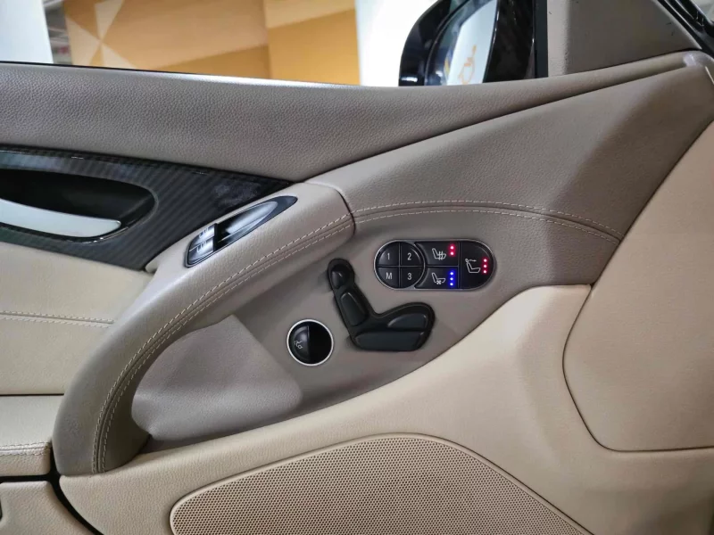 Mercedes-Benz SL-Class