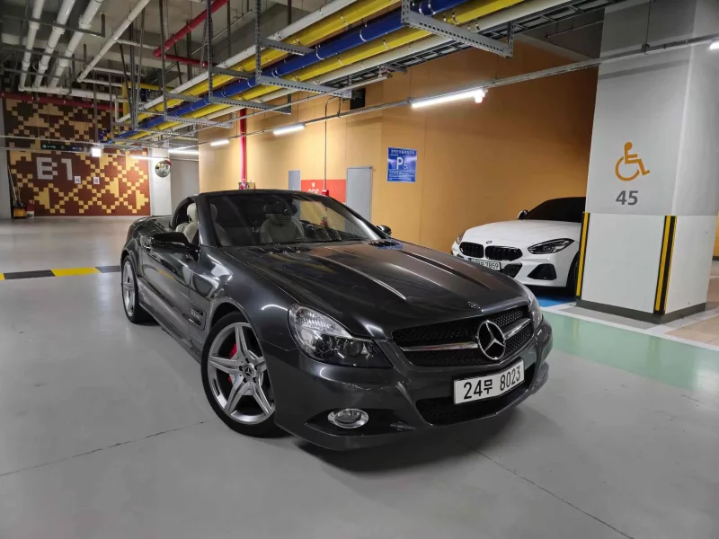 Mercedes-Benz SL-Class