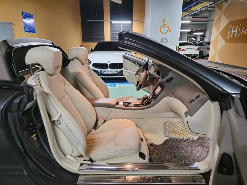 Mercedes-Benz SL-Class