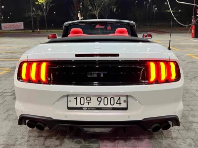 Ford MUSTANG
