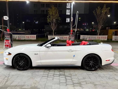 Ford MUSTANG