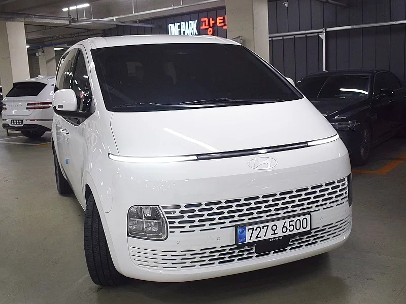 Hyundai Staria