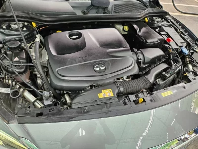 Infiniti Q30