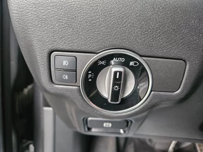 Infiniti Q30