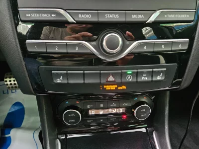 Infiniti Q30