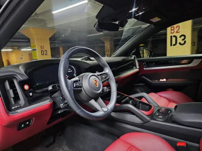 Porsche CAYENNE