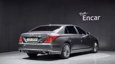 Genesis EQ900