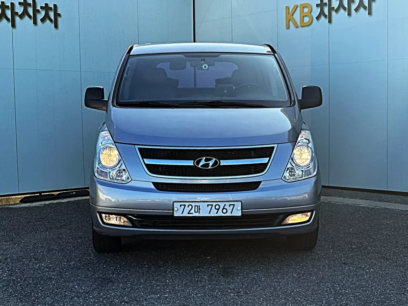 Hyundai Starex