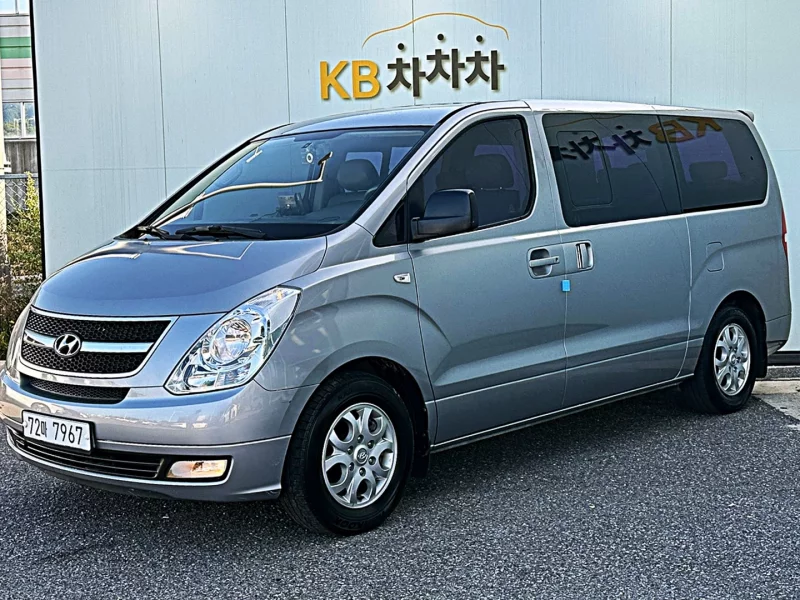 Hyundai Starex