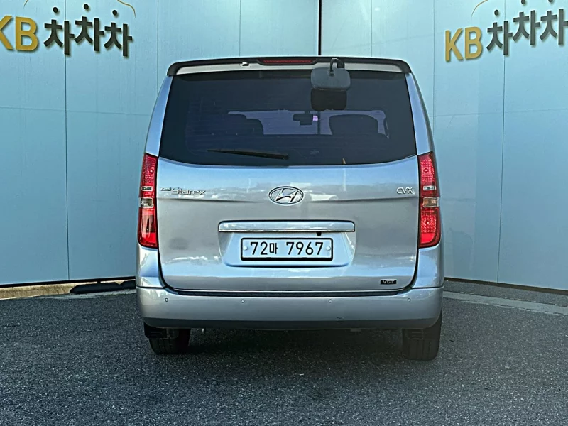 Hyundai Starex