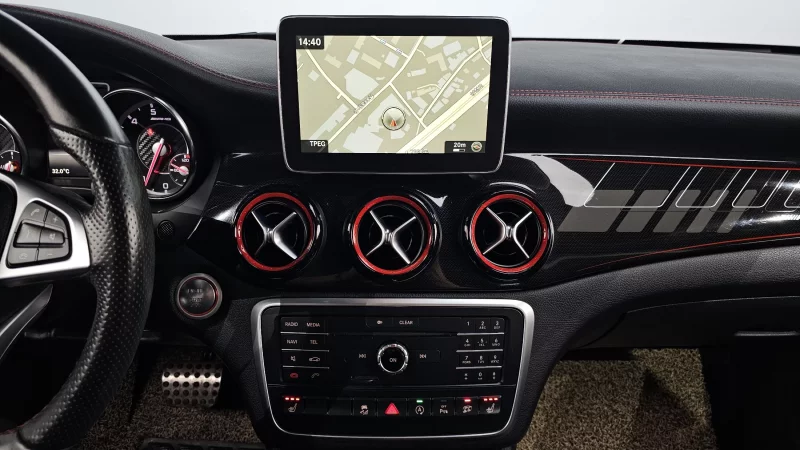 Mercedes-Benz GLA-Class