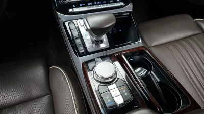 Genesis EQ900