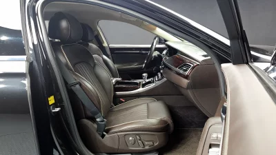 Genesis EQ900