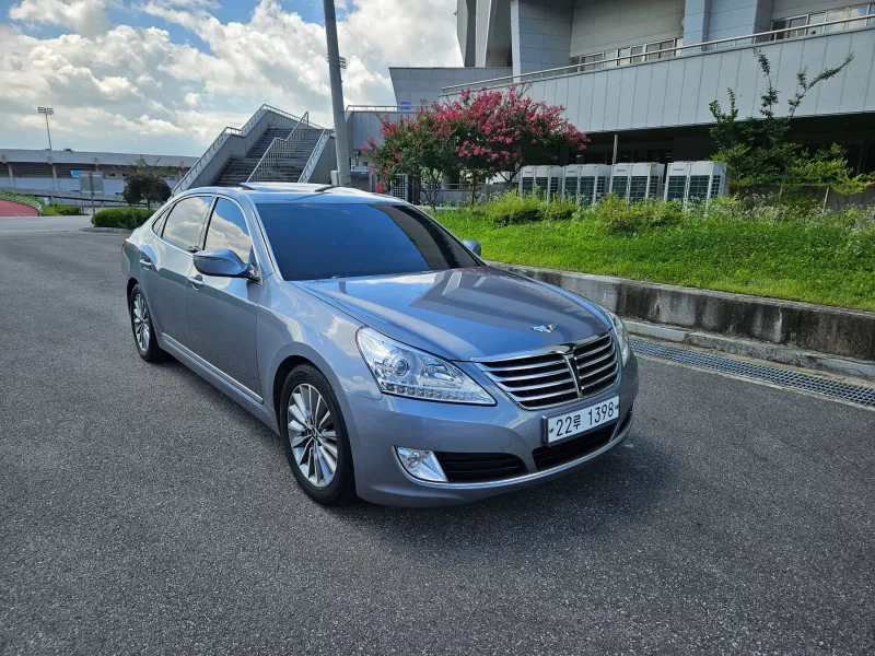 Hyundai Equus