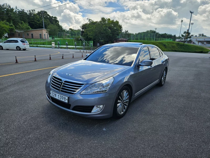 Hyundai Equus