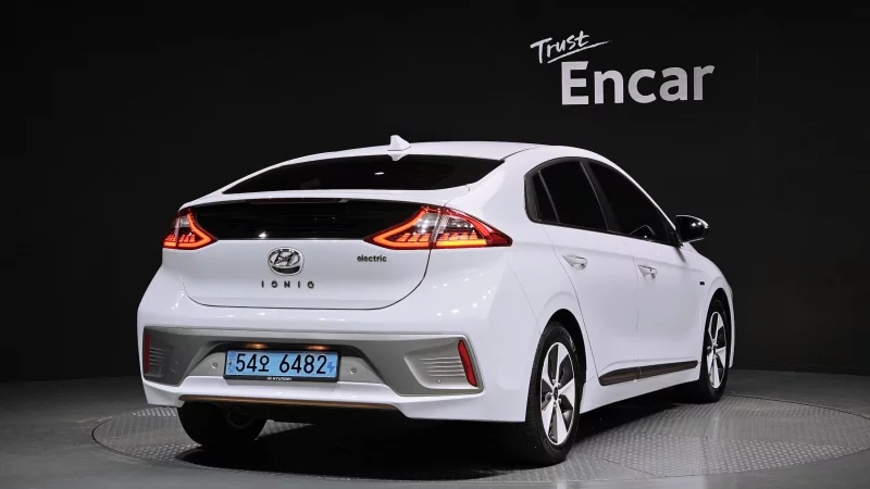 Hyundai Ioniq
