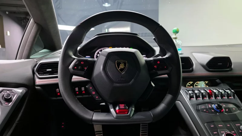 Lamborghini HURACAN