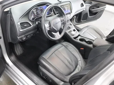 Chrysler 200