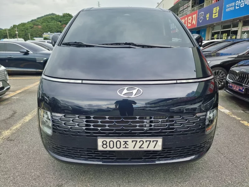 Hyundai Staria