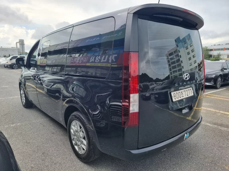 Hyundai Staria