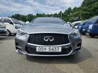 Infiniti Q30