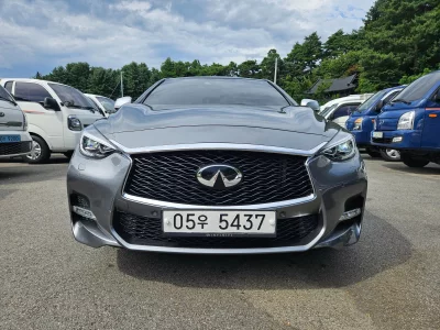 Infiniti Q30