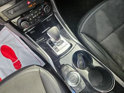 Infiniti Q30