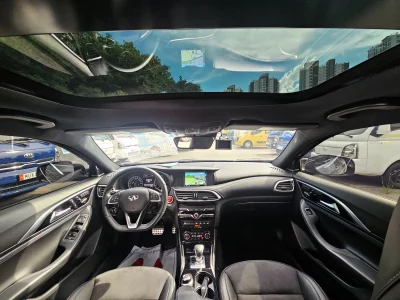 Infiniti Q30