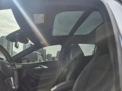 Infiniti Q30