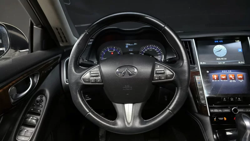 Infiniti Q50
