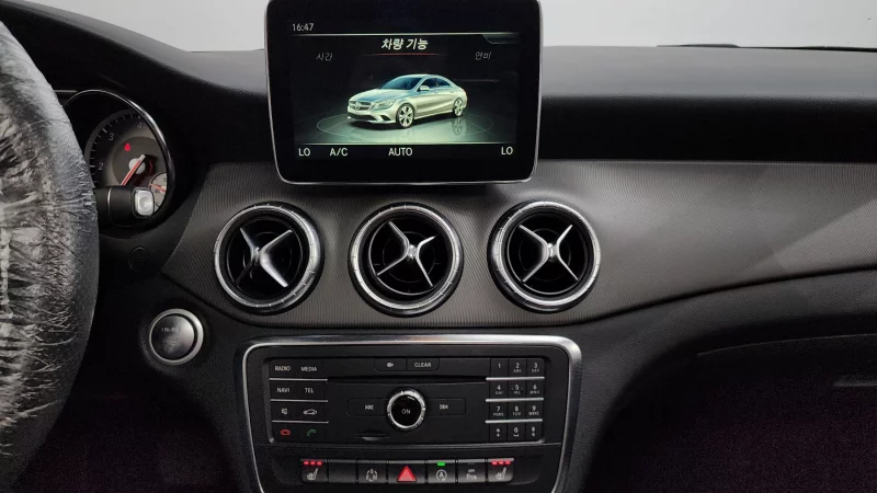 Mercedes-Benz CLA-Class