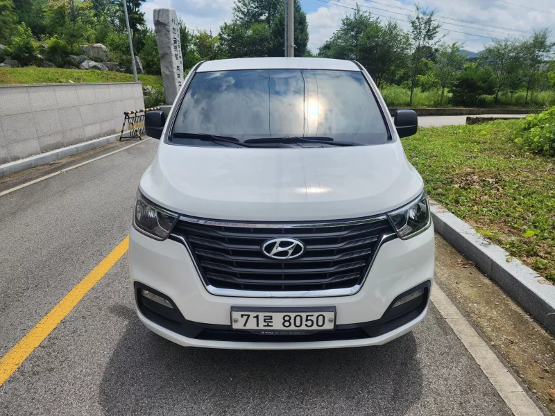 Hyundai Starex