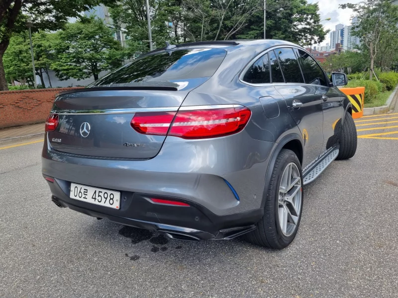 Mercedes-Benz GLE-Class
