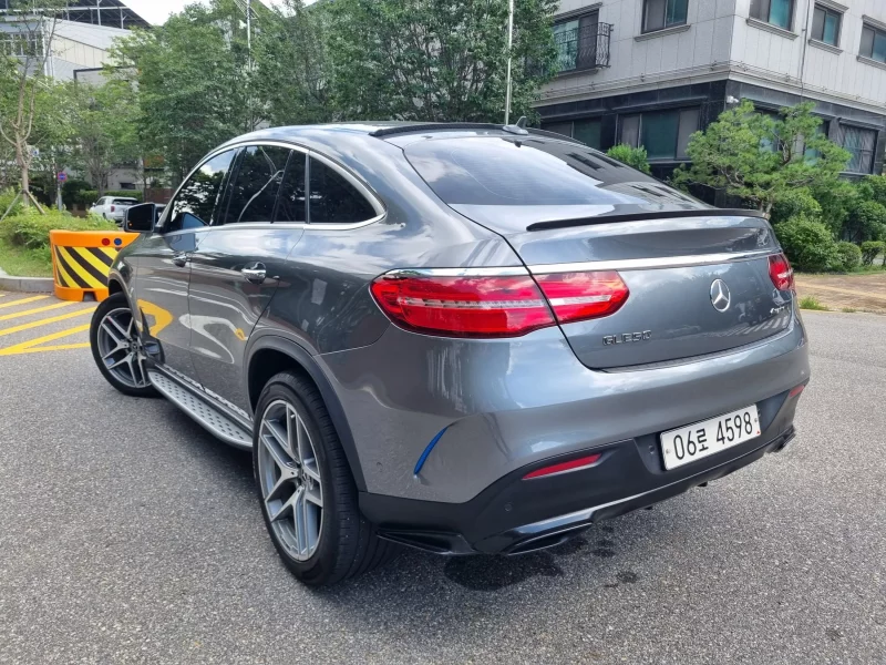 Mercedes-Benz GLE-Class