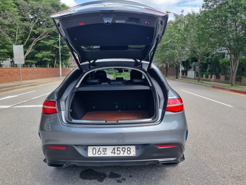 Mercedes-Benz GLE-Class