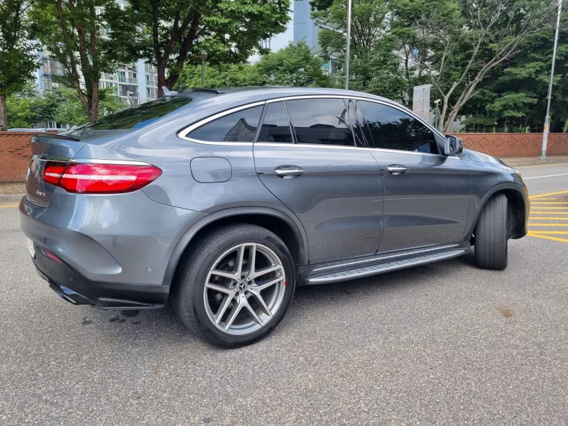 Mercedes-Benz GLE-Class