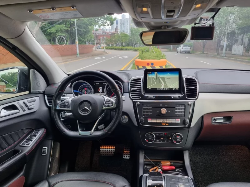 Mercedes-Benz GLE-Class