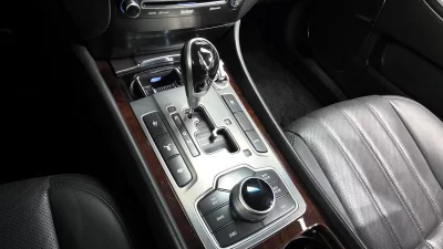 Hyundai Equus