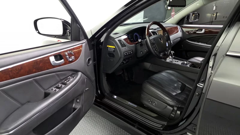 Hyundai Equus