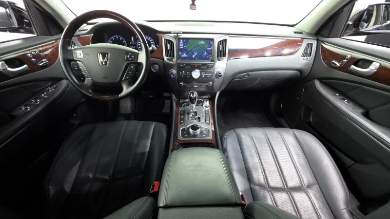 Hyundai Equus