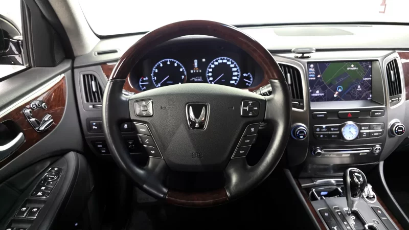 Hyundai Equus