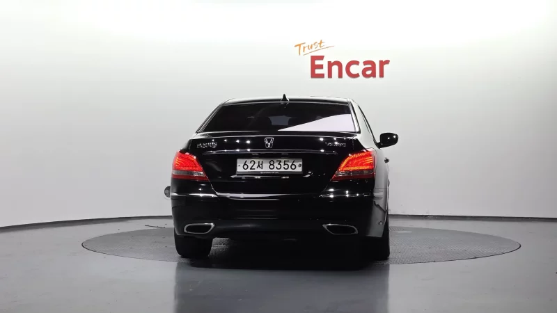 Hyundai Equus