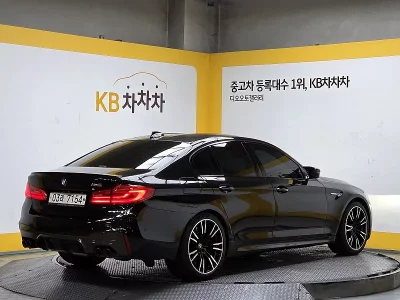 BMW M5
