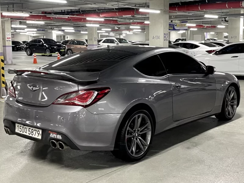 Hyundai Genesis
