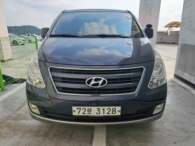 Hyundai Starex