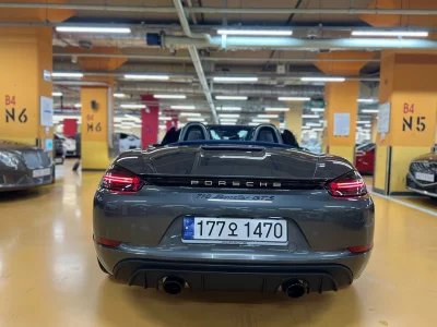 Porsche 718