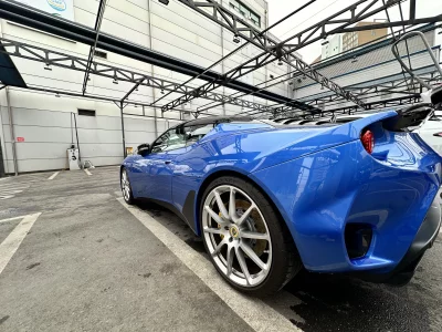 Lotus EVORA
