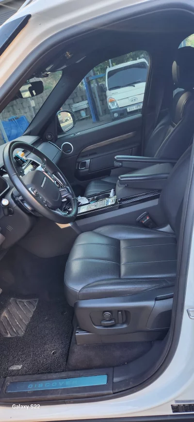 Land Rover DISCOVERY